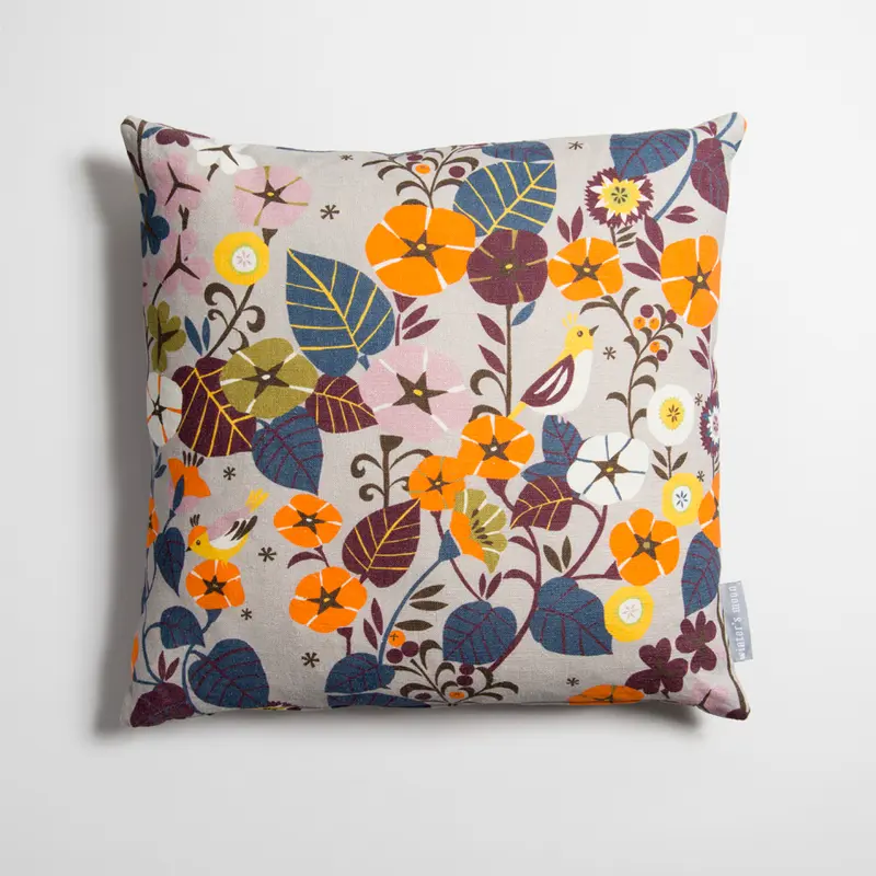 Cushion in Nasturtium
