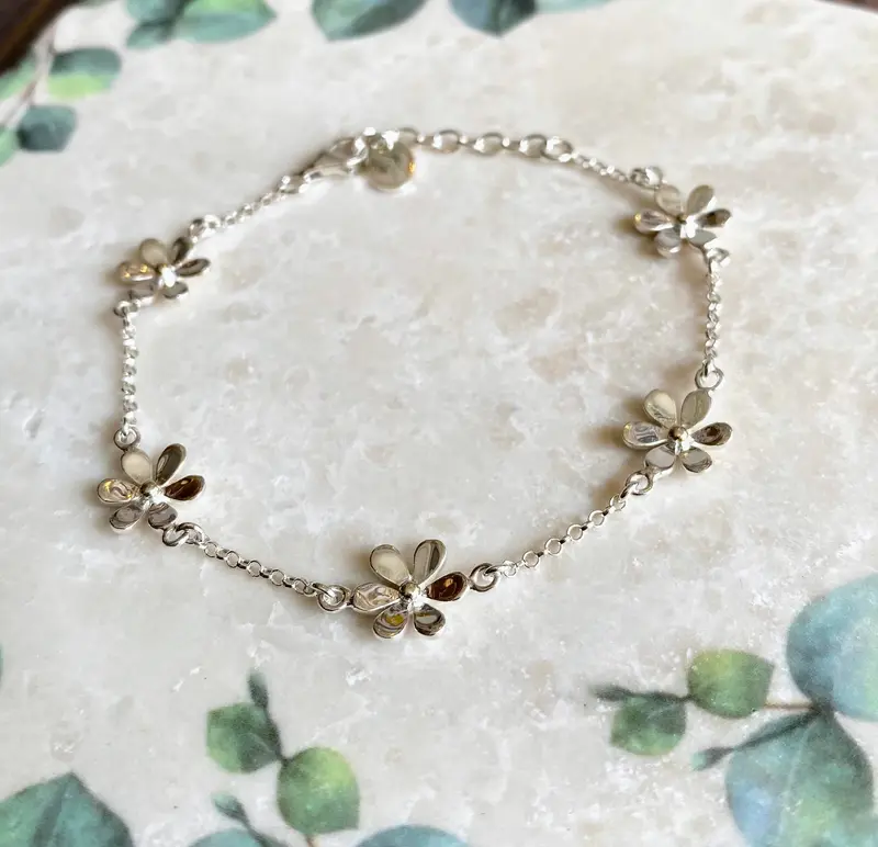 Daisy Chain Bracelet