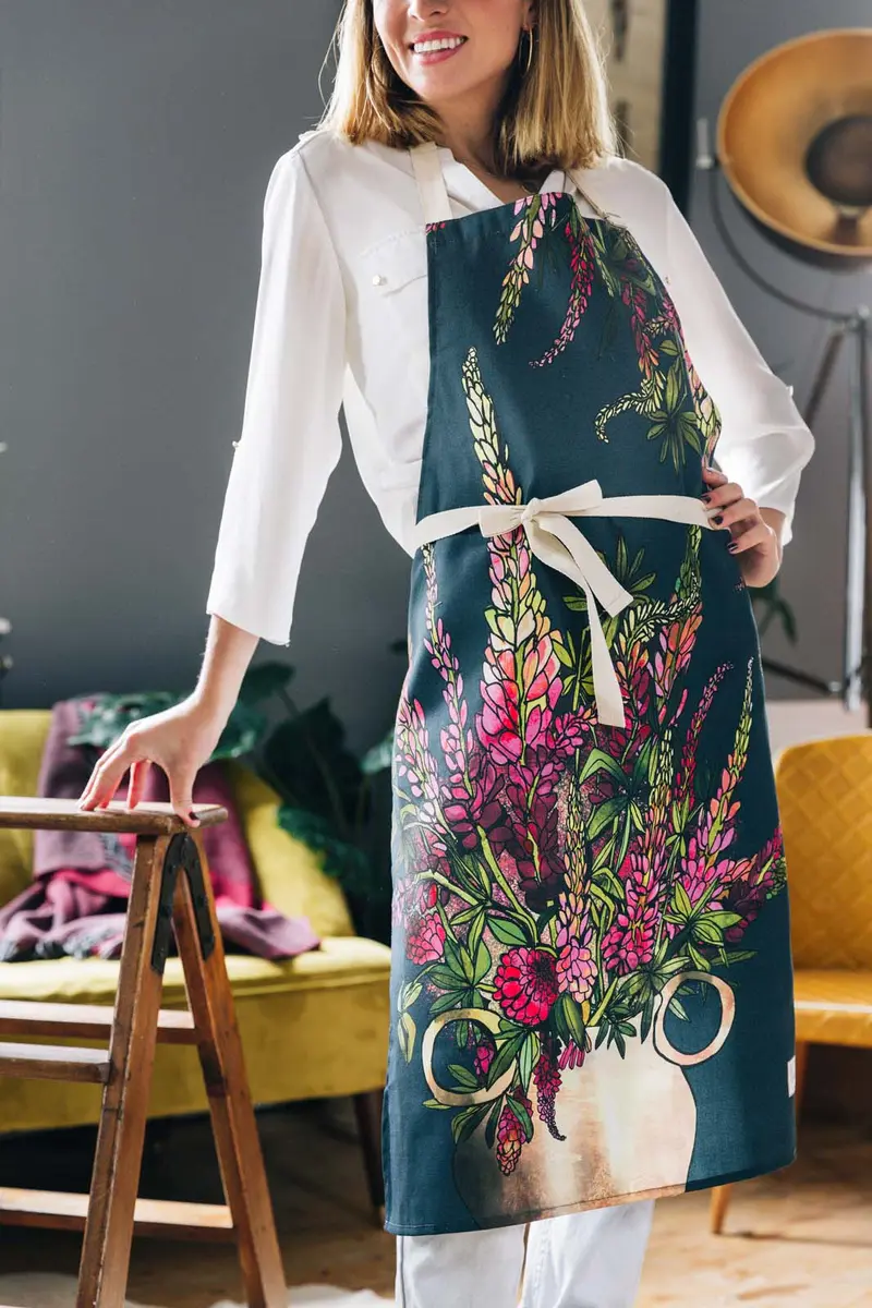 Lupins Apron