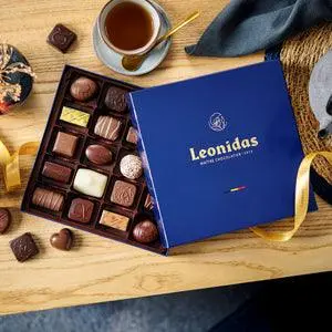Praline only Heritage Box 20 Chocolates